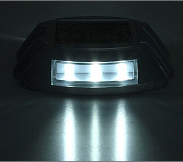 What Is The Advantage of Solar Aluminum Road Stud