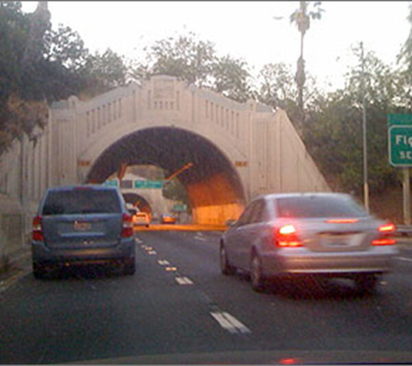 Why Solar Aluminum Road Studs Are Used in Tunnel?